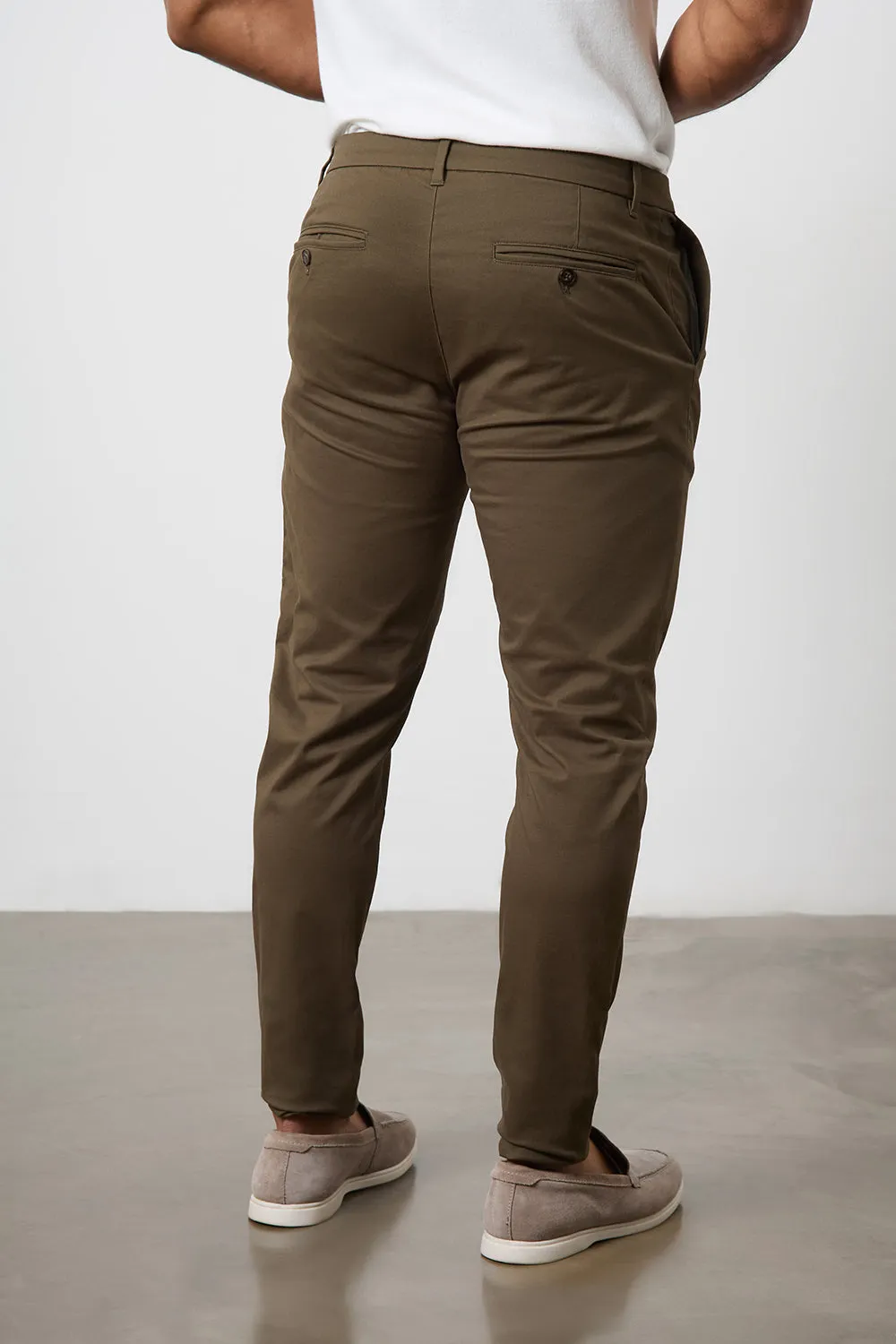 Athletic Fit Cotton Stretch Chino Pants in Khaki