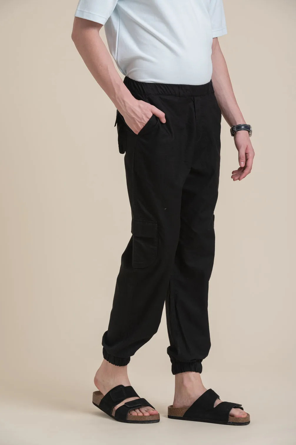 BLACK CARGO