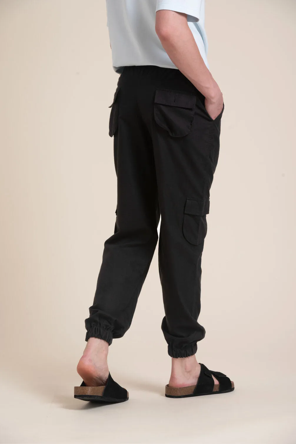 BLACK CARGO