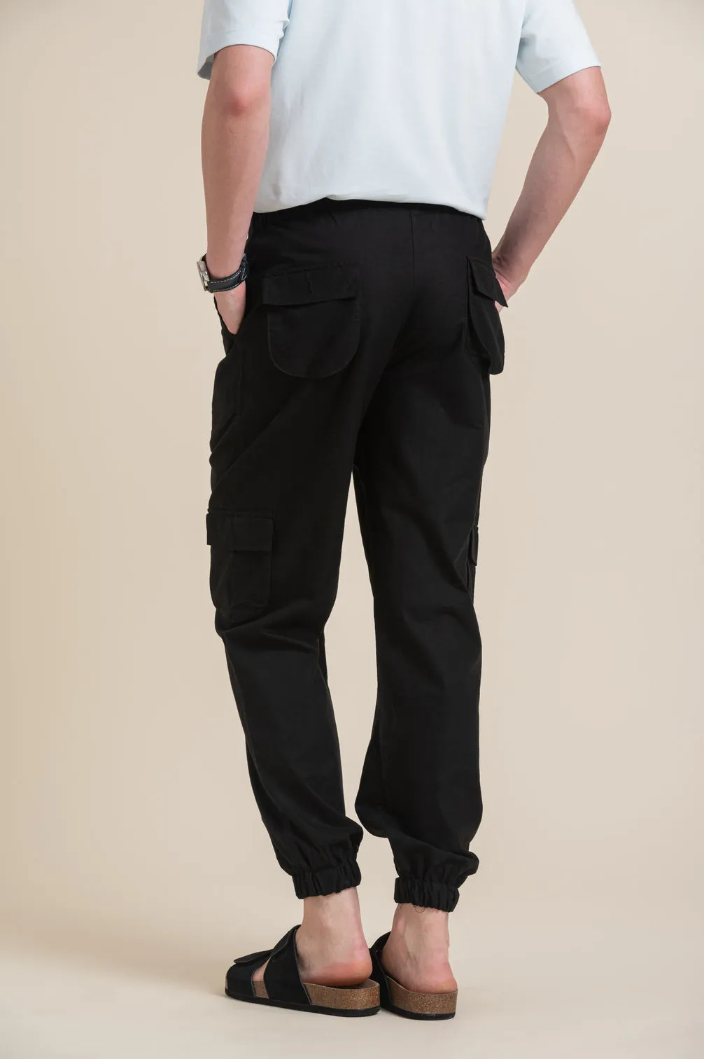 BLACK CARGO