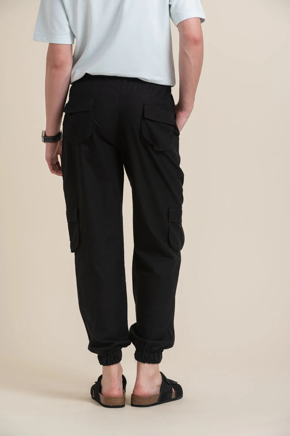 BLACK CARGO