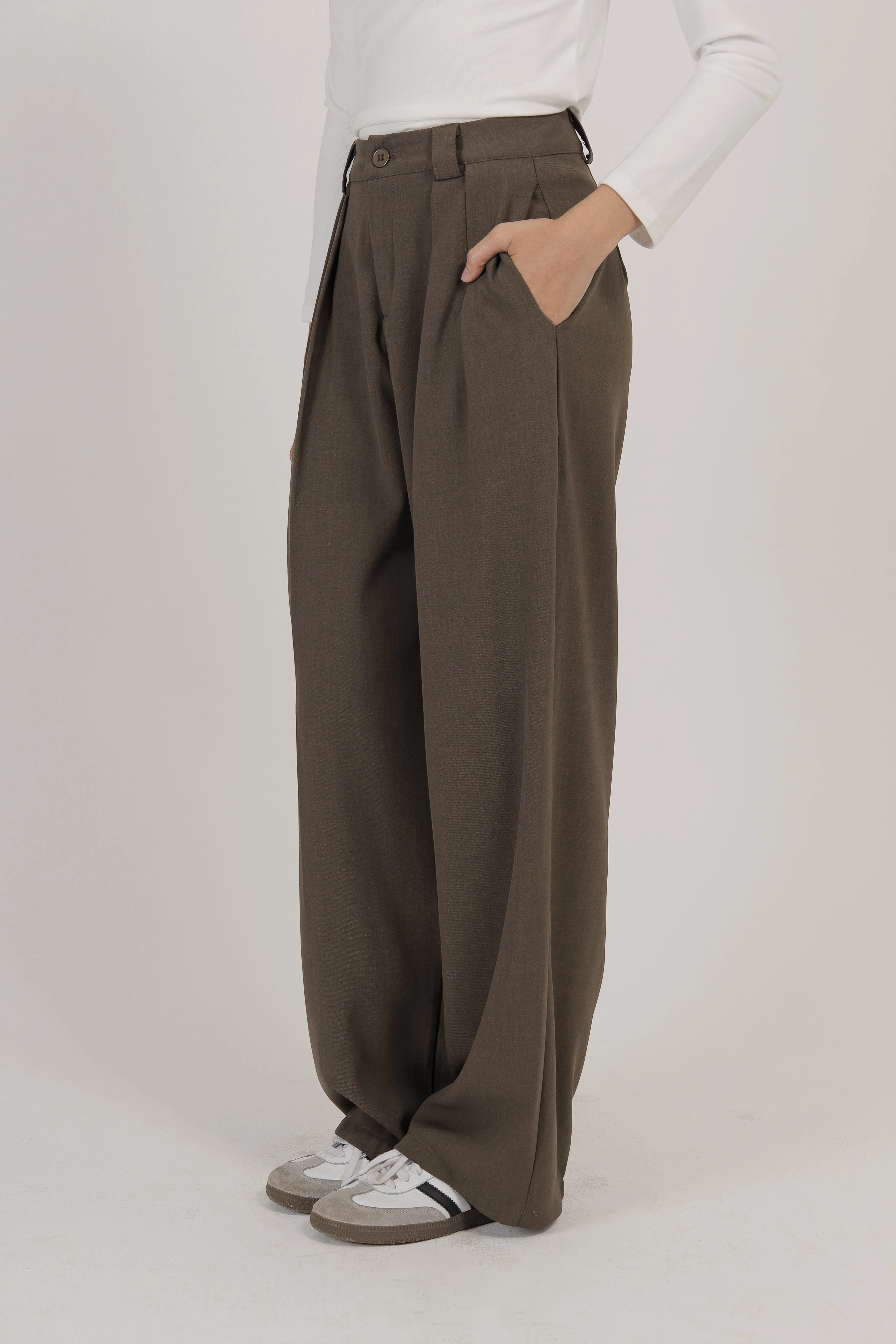 Darrah Relaxed Trousers