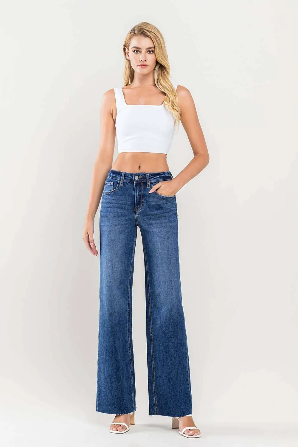 HIGH RISE CLEAN RAW HEM LOOSE JEANS
