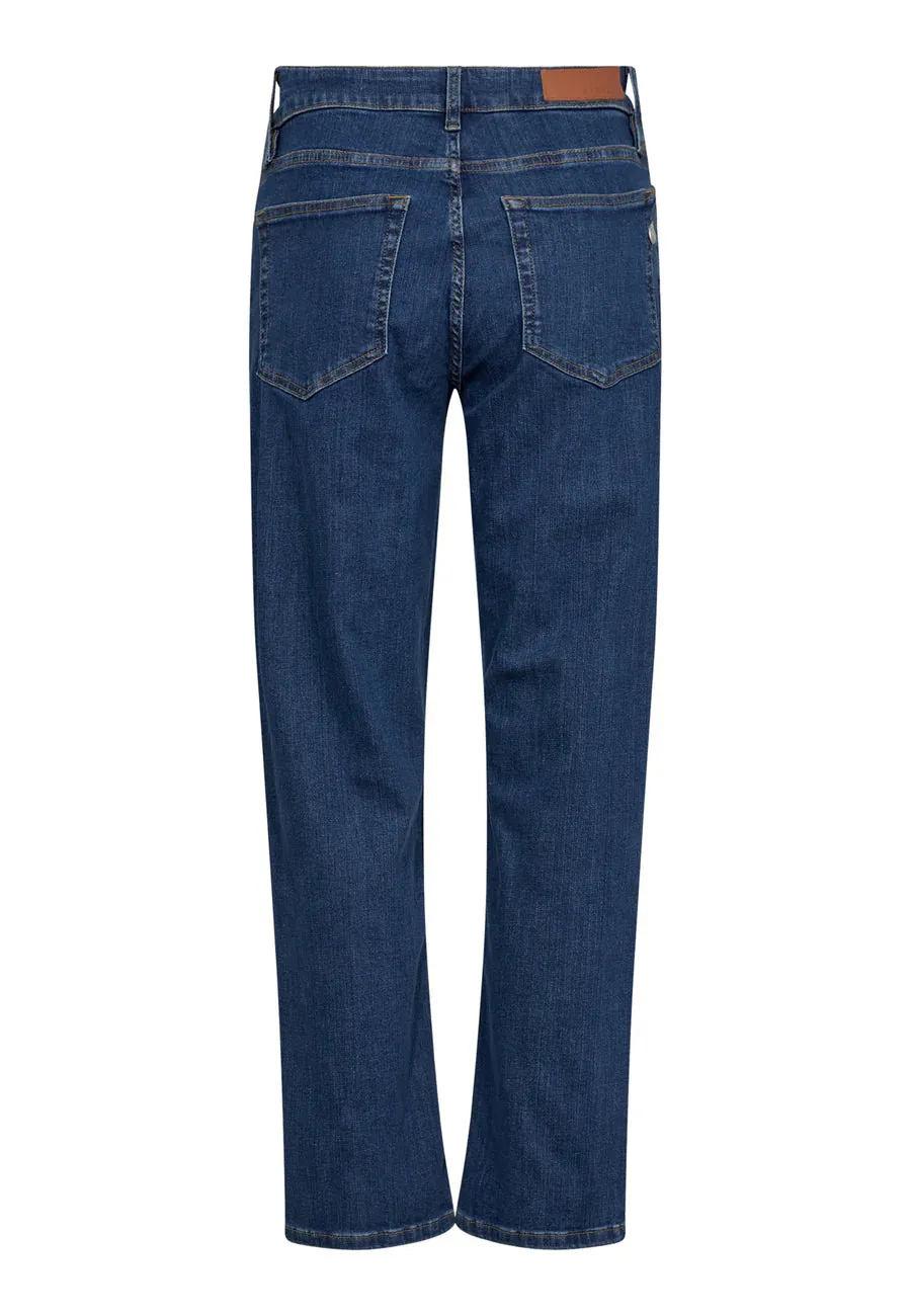 PD Trisha Swan Jeans bright on Rivington by Pieszak